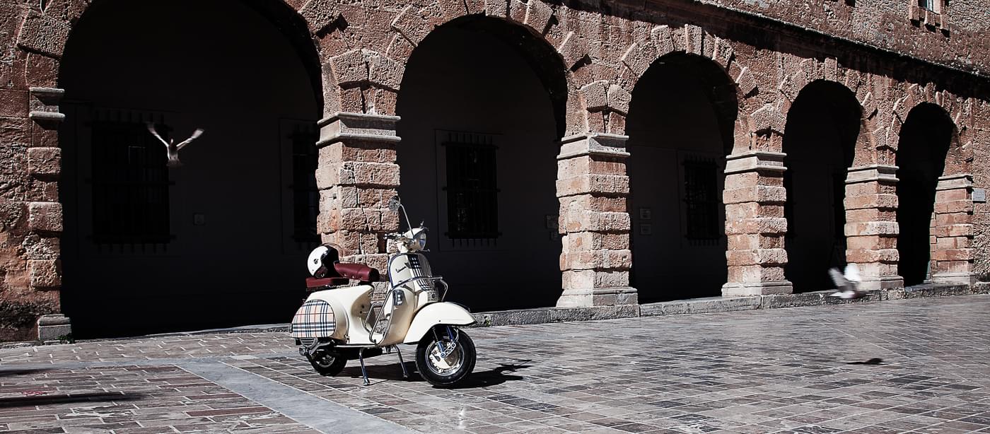 Burberry Vespa