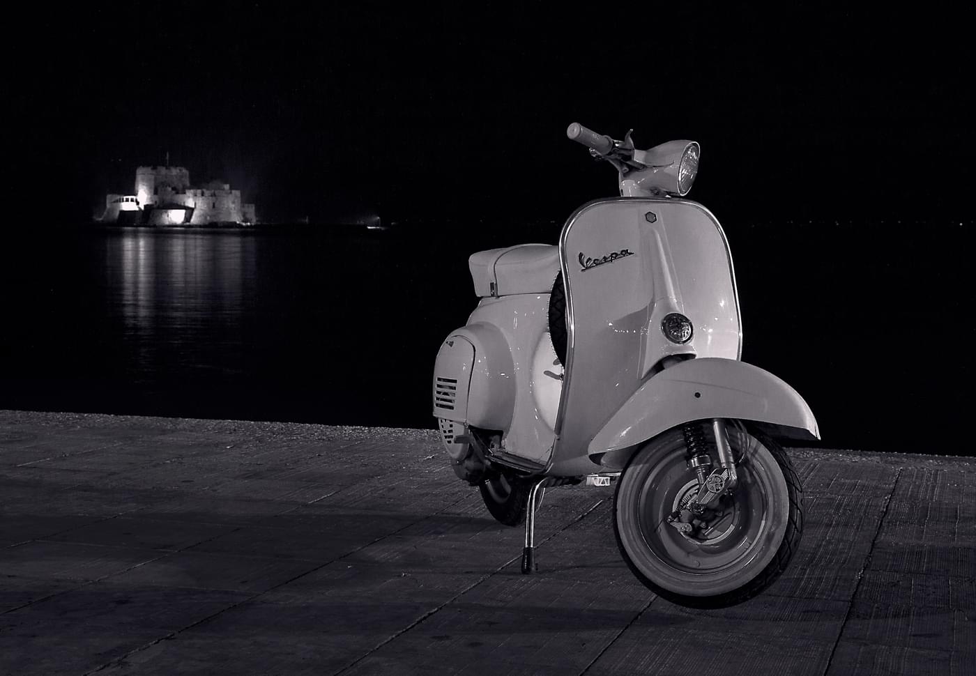 Vespa black and white
